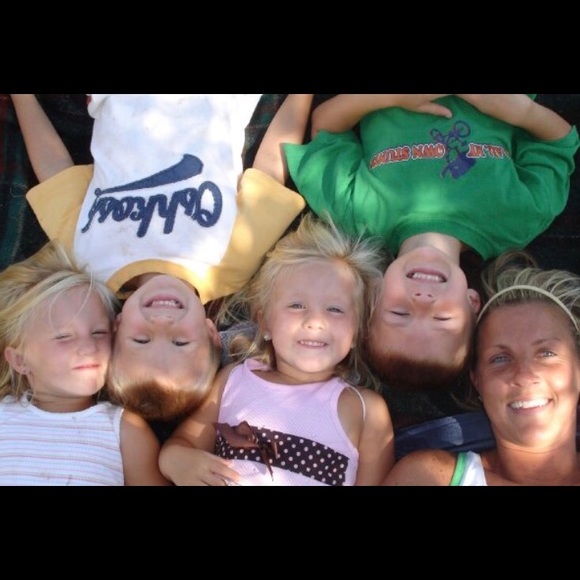 Meet your Posher, Sarah - Picture 1 of 1